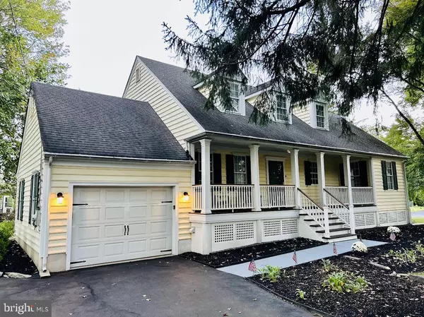Levittown, PA 19057,212 APPLE ST