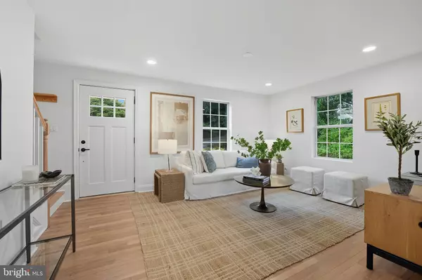 Falls Church, VA 22042,2825 WINCHESTER WAY