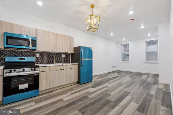 Philadelphia, PA 19140,104 W ONTARIO ST #1