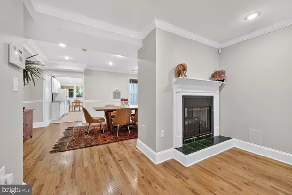 Washington, DC 20009,2261 12TH ST NW