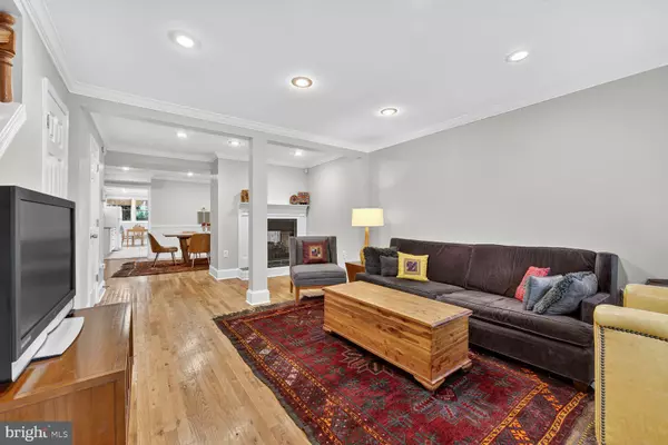 Washington, DC 20009,2261 12TH ST NW