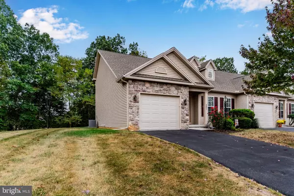 201 STONEHEDGE DR,  Carlisle,  PA 17015