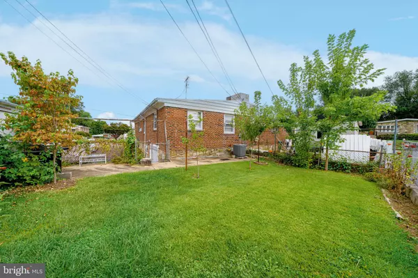 Philadelphia, PA 19154,102 VILLAGE LN