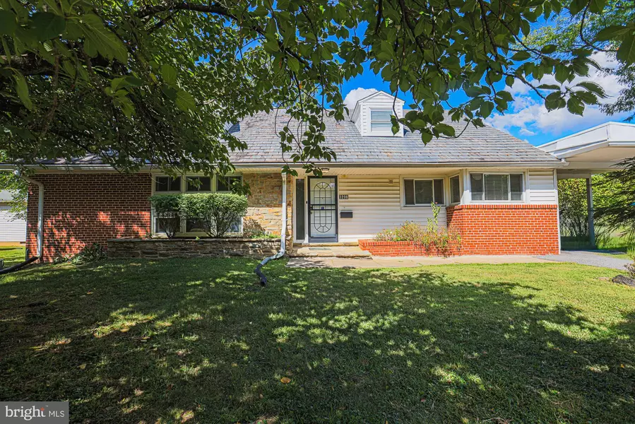 3206 CLARKS LN, Baltimore, MD 21215