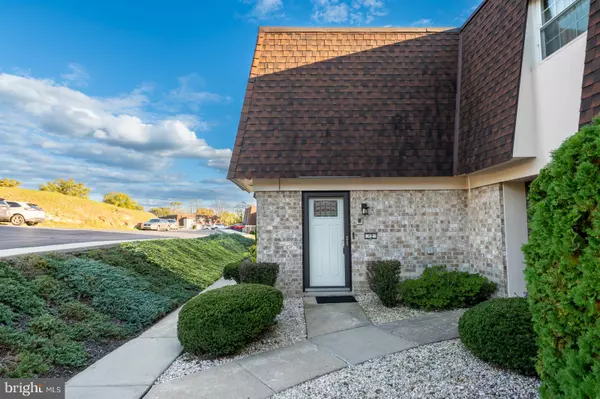 2 ALPINE CT #C2, Reading, PA 19606