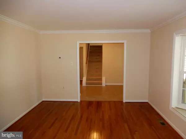 Springfield, VA 22152,7014 MAPLE TREE LN