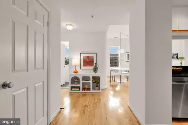 Washington, DC 20009,1619 R ST NW #606