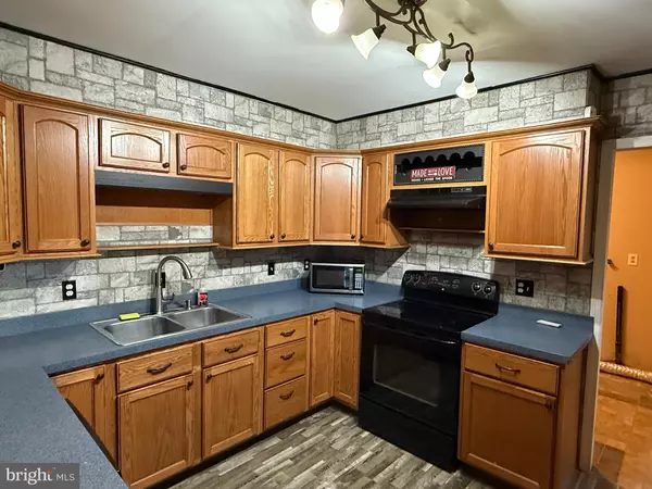 Mifflintown, PA 17059,292 MANBECK LN