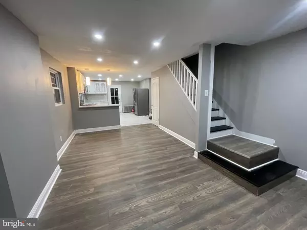 Camden, NJ 08105,1027 LOIS AVE