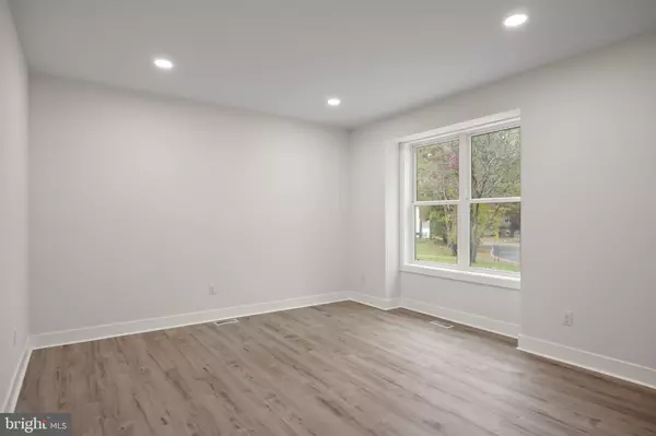 Clementon, NJ 08021,161 OHIO AVE