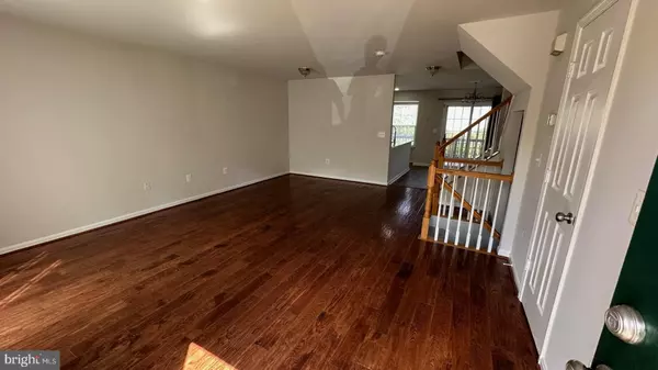Dumfries, VA 22025,15703 LONDON PL