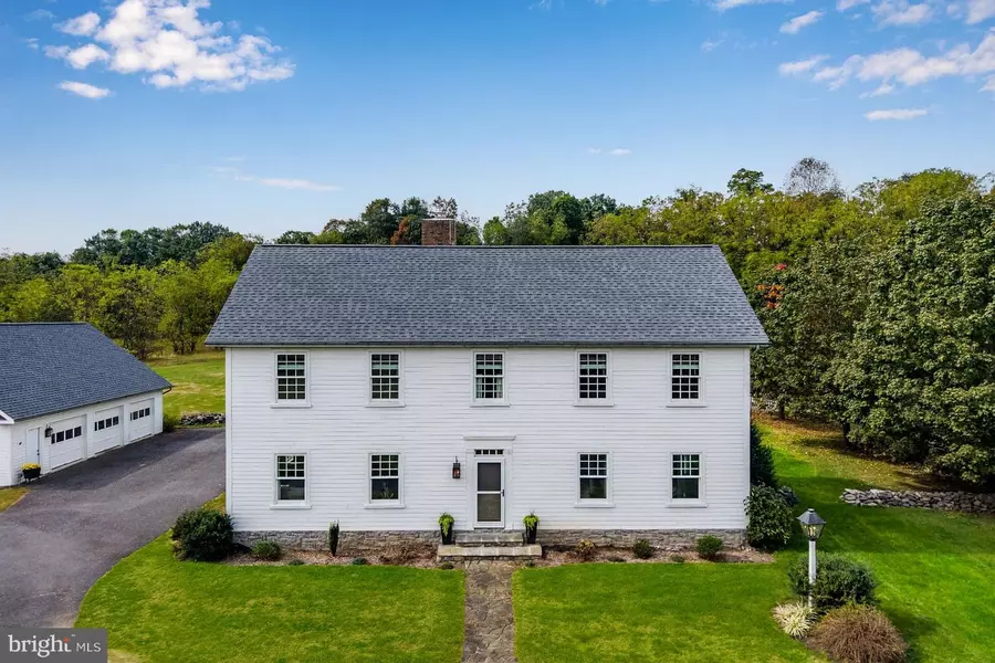 111 N OLD STONEHOUSE RD, Carlisle, PA 17015