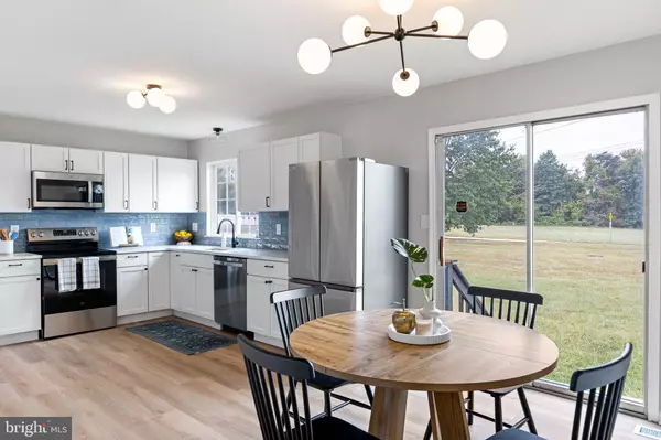 Newark, DE 19702,3 SIR THOMAS LN