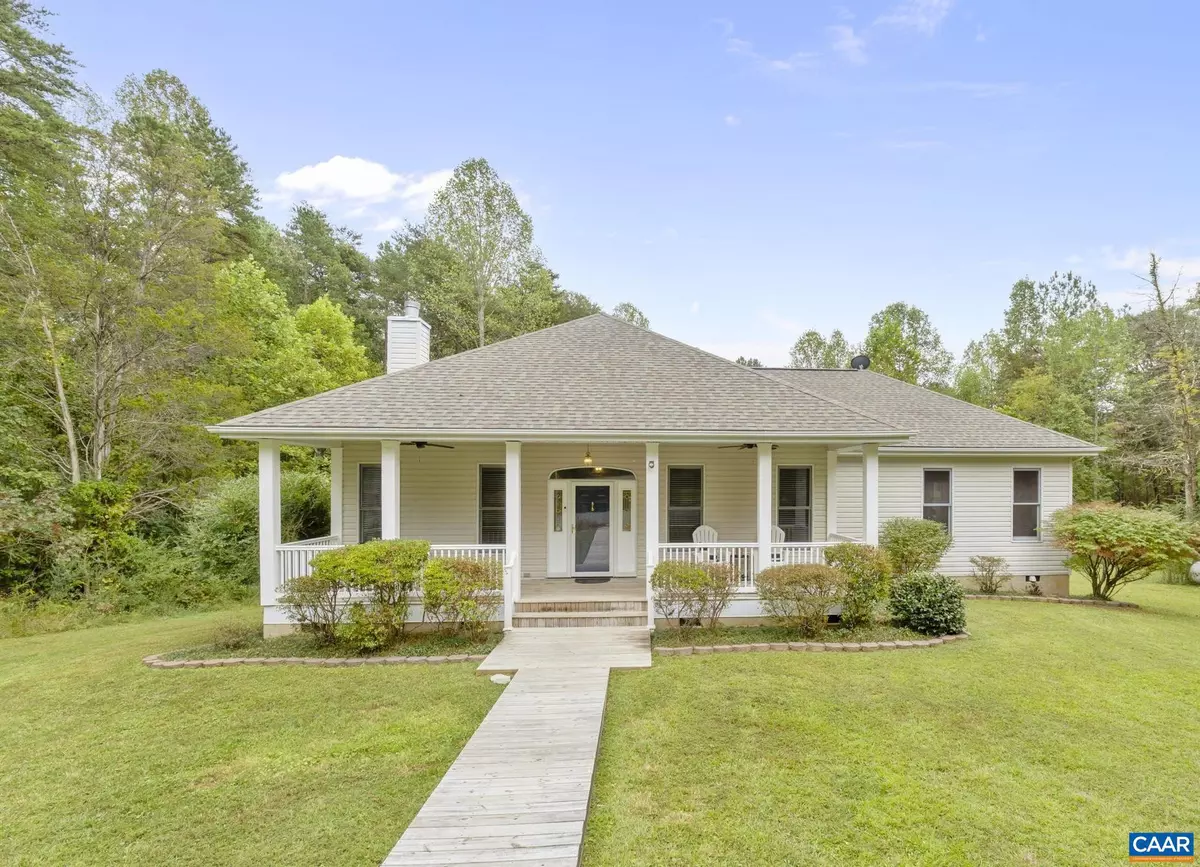 Louisa, VA 23093,47 HOLLY SPRINGS DR