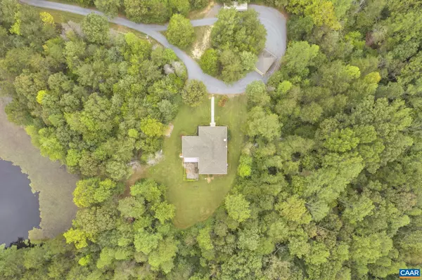 Louisa, VA 23093,47 HOLLY SPRINGS DR