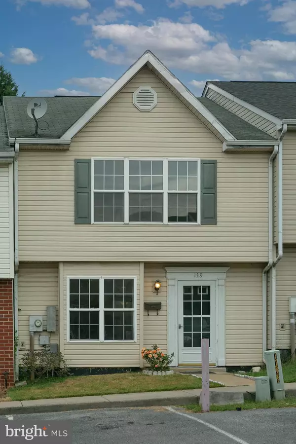 138 GEORGETOWN SQ, Martinsburg, WV 25401