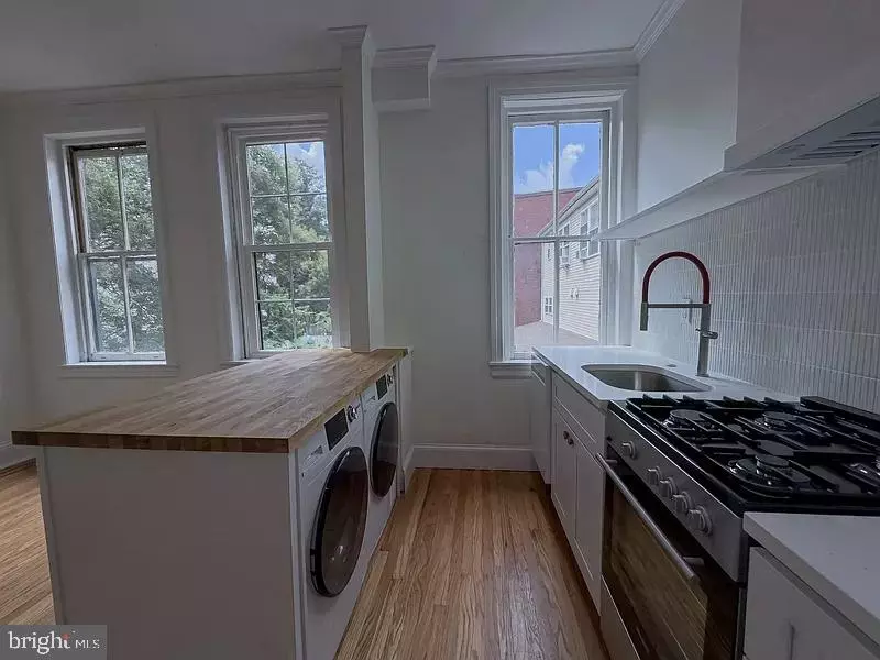 1221 N FRANKLIN ST #2R, Philadelphia, PA 19122