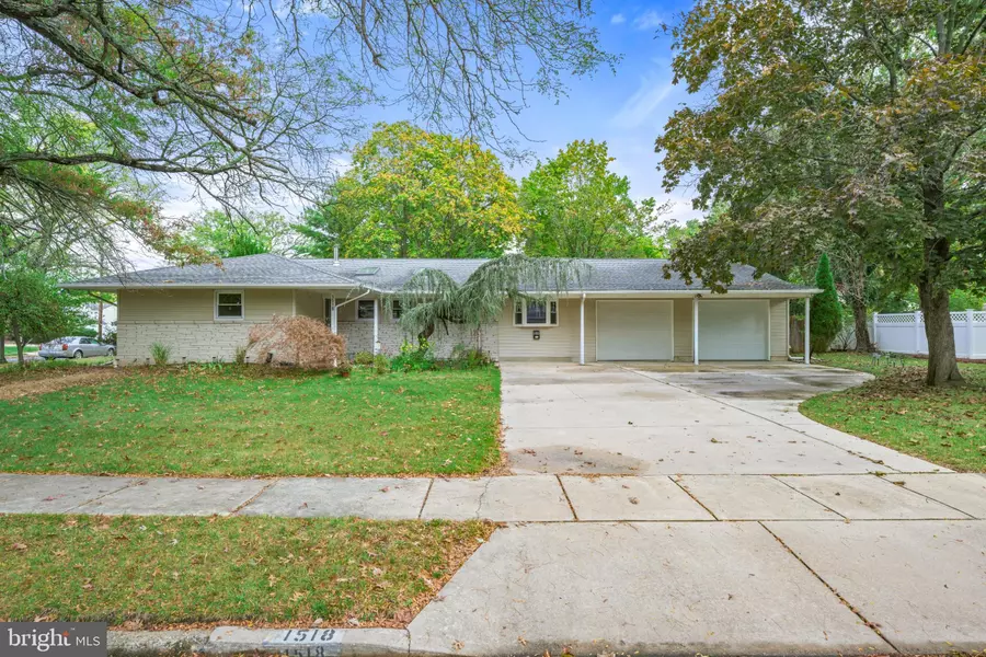 1518 DOGWOOD DR, Cherry Hill, NJ 08003
