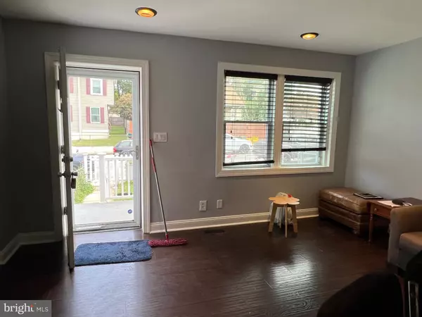 Baltimore, MD 21225,213 ARUNDEL RD W