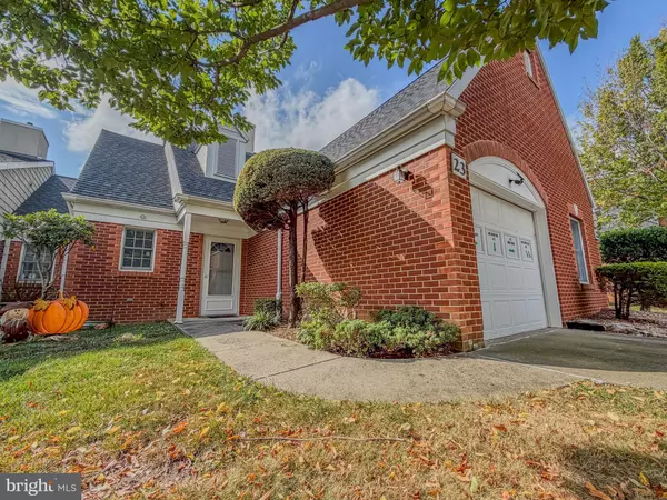 23 E VILLAGE RD, Newark, DE 19713