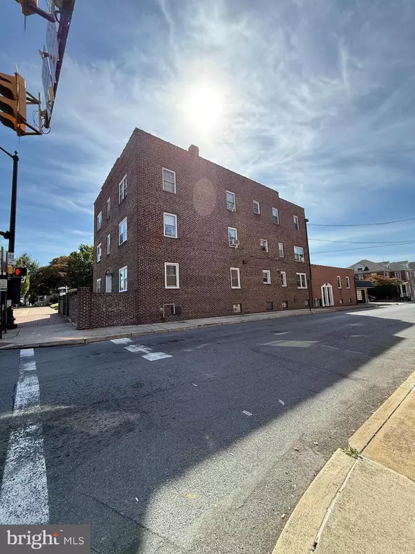 Waynesboro, PA 17268,152 MAIN ST W #11
