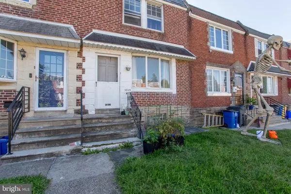 Philadelphia, PA 19135,5723 TACKAWANNA ST