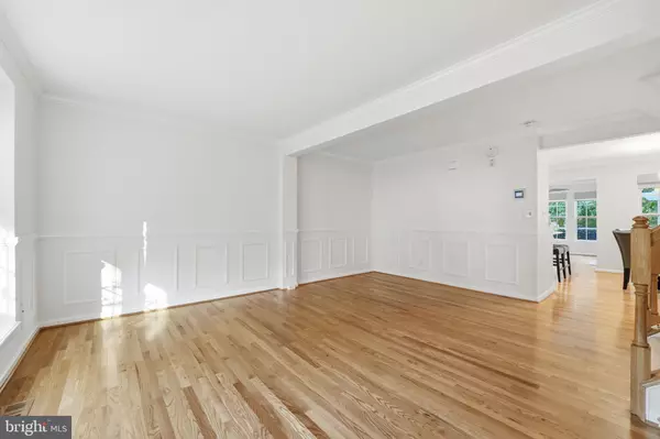 Dumfries, VA 22025,15739 VIEWPOINT CIR