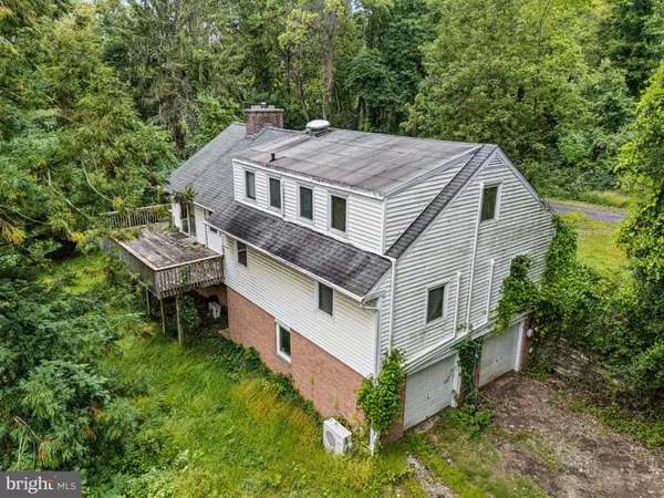 Conshohocken, PA 19428,2029 PADDOCK LN