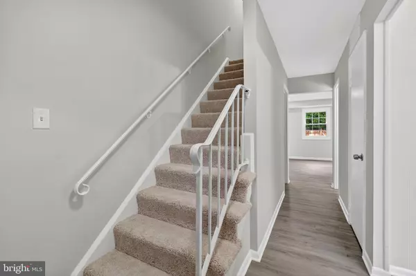 Lorton, VA 22079,7419 LARNE LN