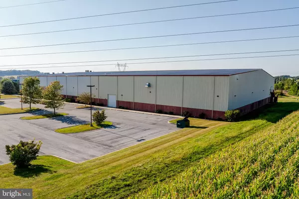 Ephrata, PA 17522,221 FORNEY DR