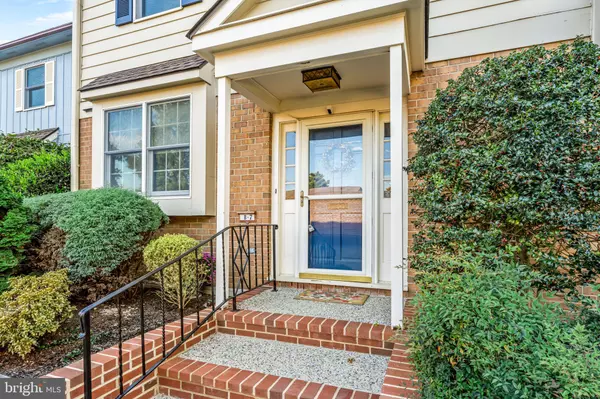 Moorestown, NJ 08057,633 E MAIN ST #B7