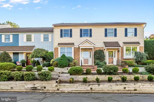 633 E MAIN ST #B7, Moorestown, NJ 08057