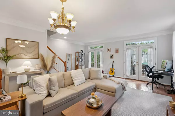 Fairfax, VA 22030,12045 OVERBRIDGE LN