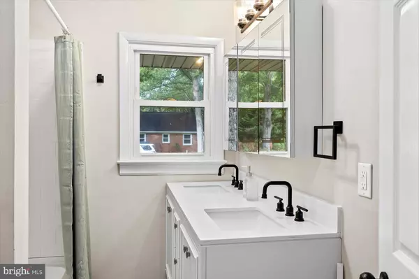 Fredericksburg, VA 22405,60 PENDLETON RD