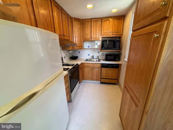 Philadelphia, PA 19111,1019 DISSTON ST