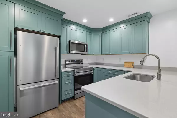 Henrico, VA 23238,12300 POPLAR FOREST DR