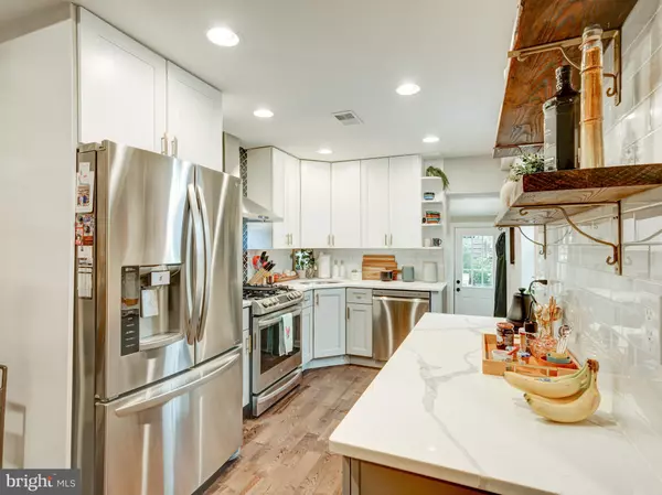 Philadelphia, PA 19130,746 N UBER ST