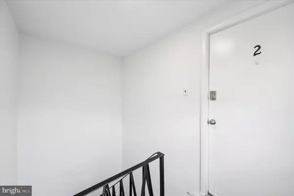 Philadelphia, PA 19128,409 NAOMI ST #2