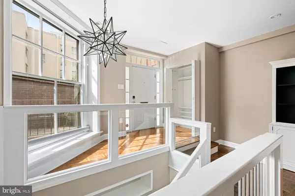 Philadelphia, PA 19106,2 WILLINGS ALLEY MEWS