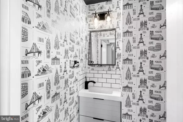 Philadelphia, PA 19106,2 WILLINGS ALLEY MEWS