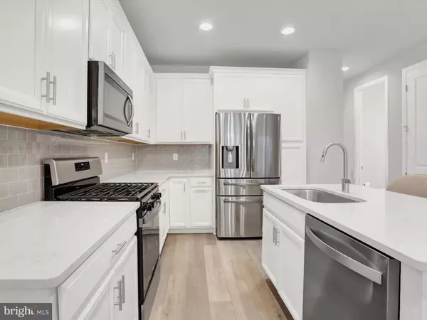 Mechanicsburg, PA 17055,3113 BULLFINCH LANE