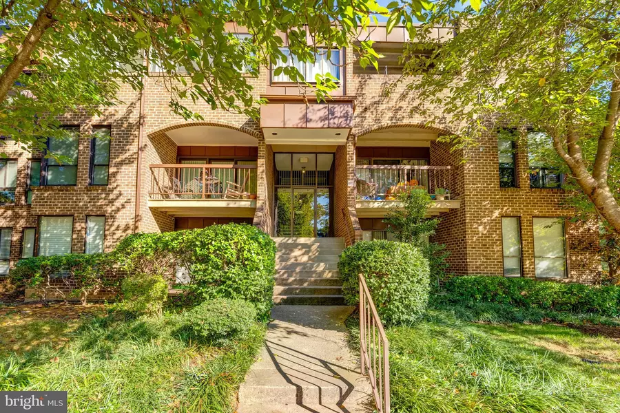 11260 CHESTNUT GROVE SQ #339, Reston, VA 20190