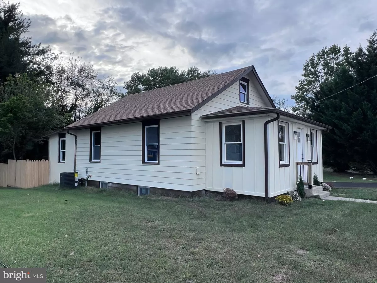 Pedricktown, NJ 08067,48 S RAILROAD AVE