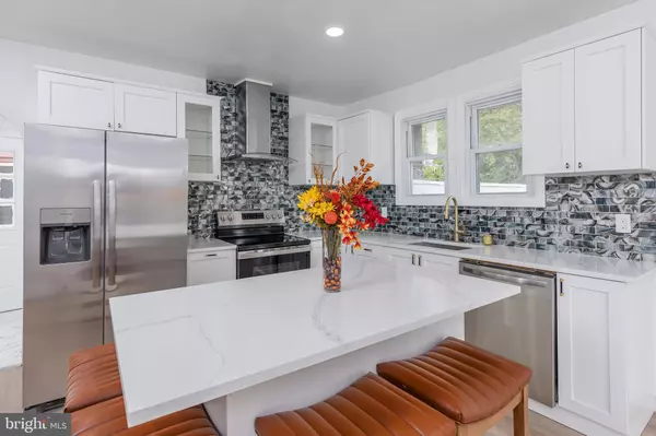 Pedricktown, NJ 08067,48 S RAILROAD AVE