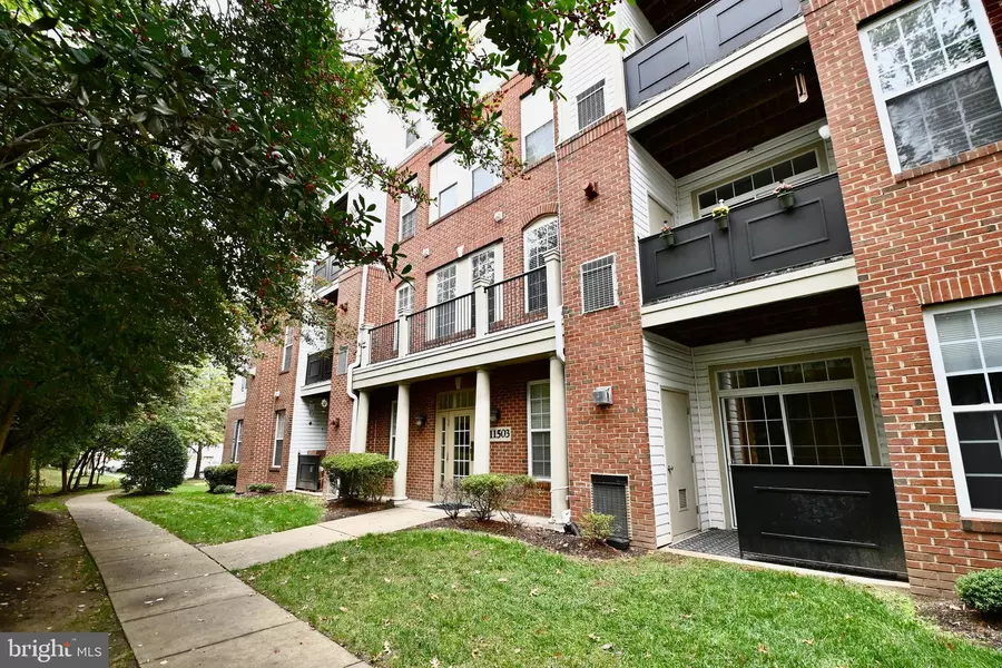 11503 SPERRIN CIR #305, Fairfax, VA 22030