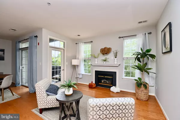 Fairfax, VA 22030,11503 SPERRIN CIR #305