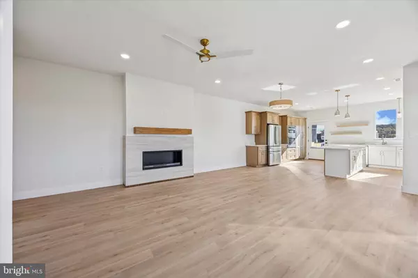 Conshohocken, PA 19428,135 W 1ST AVE