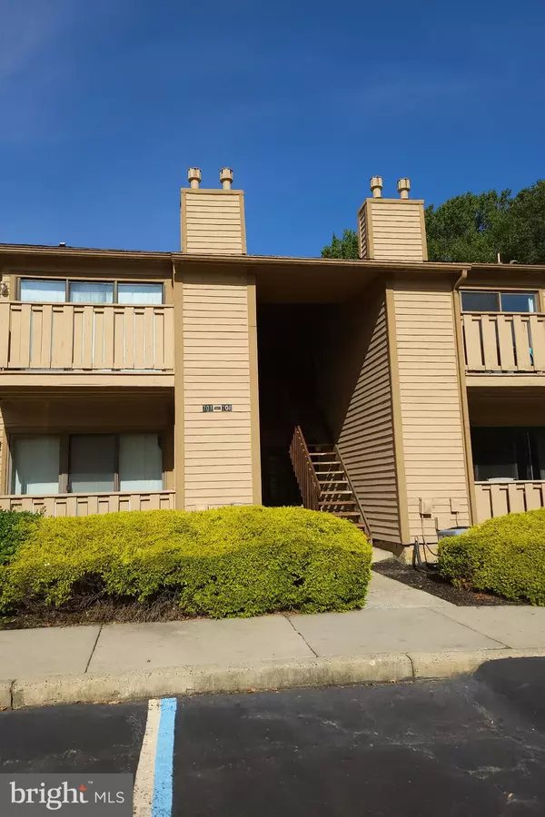 708 WOODHOLLOW DR, Marlton, NJ 08053