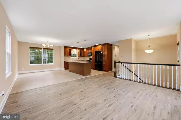 Sicklerville, NJ 08081,109 MONTICELLO DR