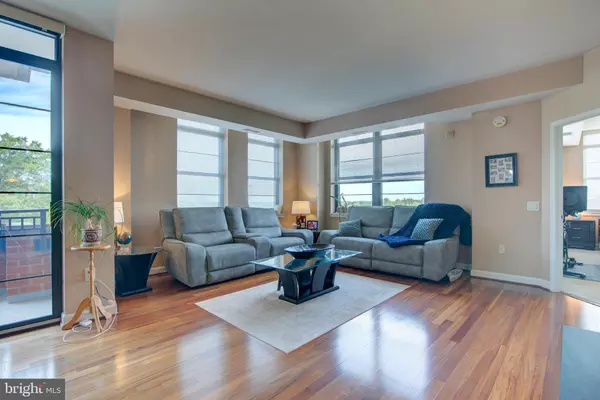Reston, VA 20190,1830 FOUNTAIN DR #501